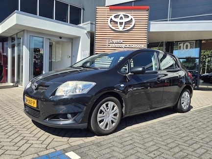 Toyota Auris 0