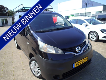 Nissan NV200 0