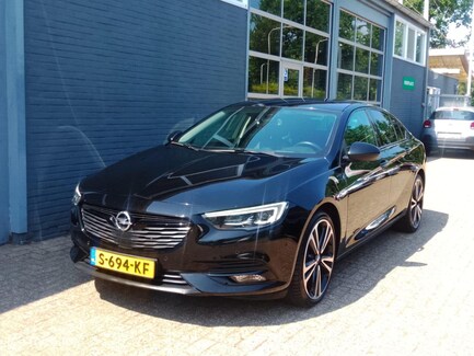 Opel Insignia 0