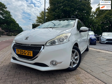 Peugeot 208 0