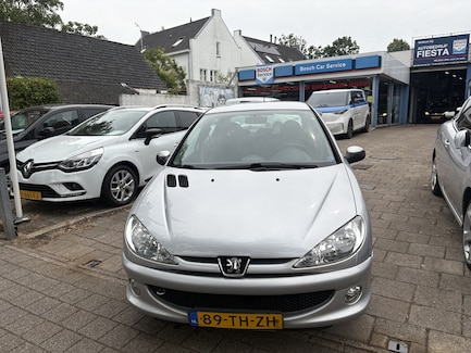 Peugeot 206 0