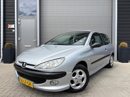 Peugeot 206 0