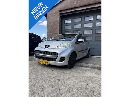 Peugeot 107 0