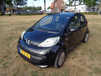 Peugeot 107 0