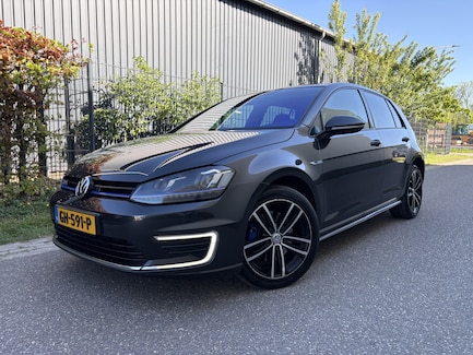 Volkswagen Golf 0