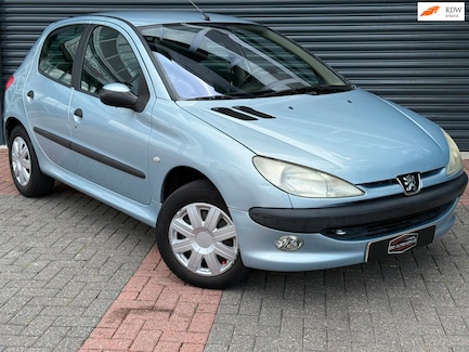Peugeot 206 0