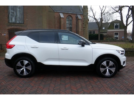 Volvo XC40 0