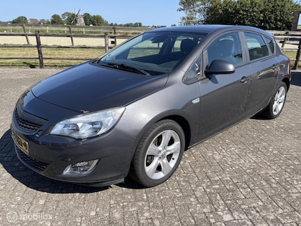 Opel Astra 0