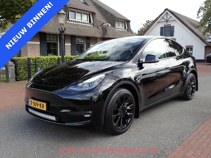 Tesla Model Y 0