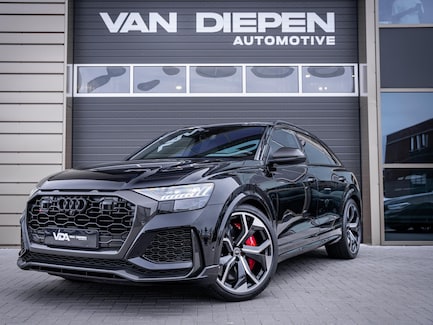 Audi RS Q8 0