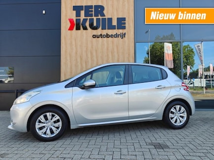 Peugeot 208 0