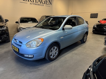 Hyundai Accent 0
