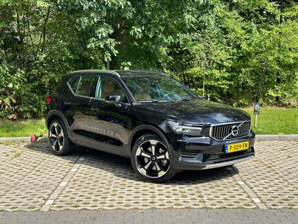 Volvo XC40 0