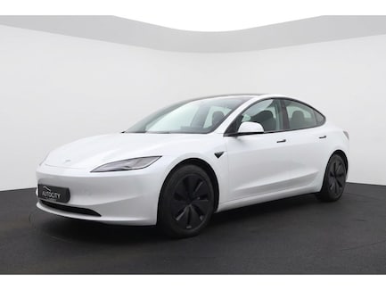 Tesla Model 3 0
