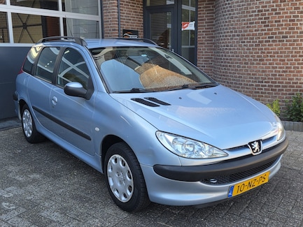 Peugeot 206 0