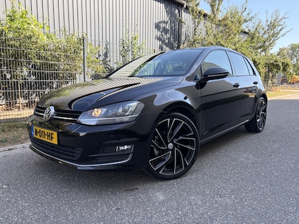 Volkswagen Golf 0