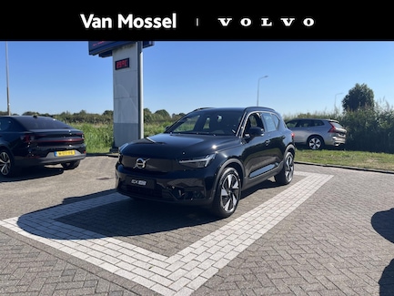 Volvo EX40 0
