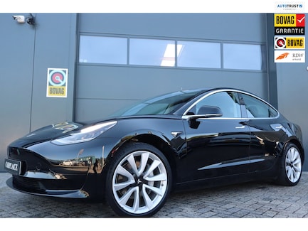 Tesla Model 3 0