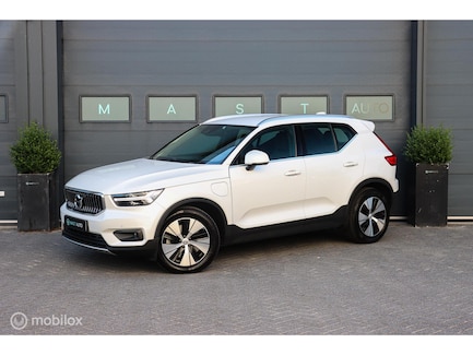 Volvo XC40 0
