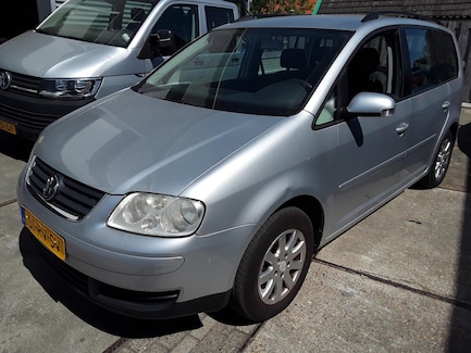 Volkswagen Touran 0