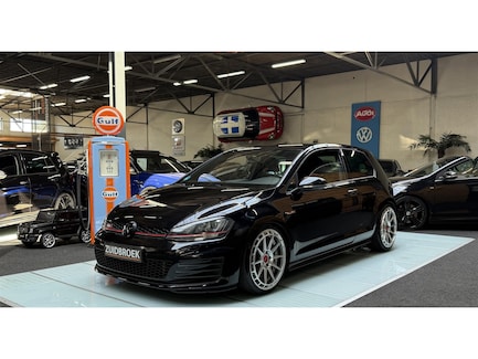 Volkswagen Golf 0