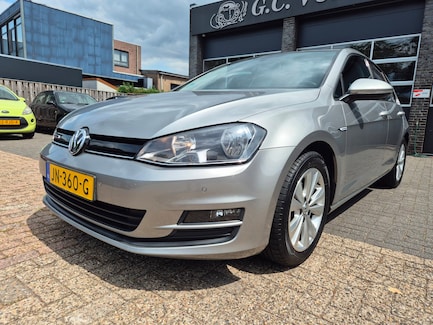 Volkswagen Golf 0