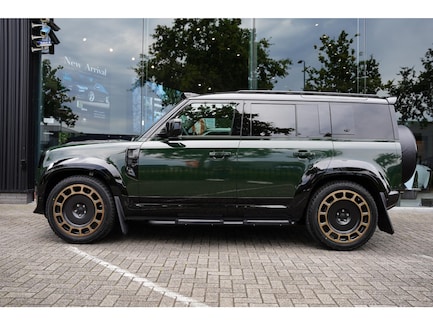 Land Rover Defender 0