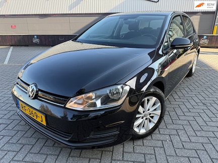 Volkswagen Golf 0