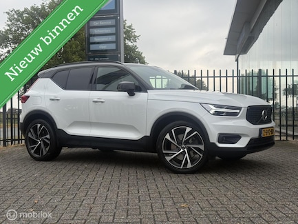 Volvo XC40 0