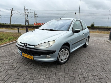 Peugeot 206 0