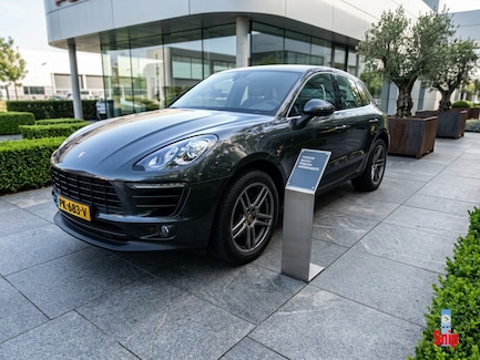 Porsche Macan 0