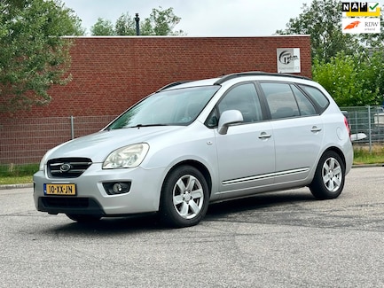 Kia Carens 0
