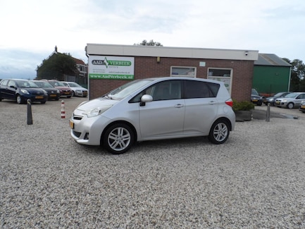 Toyota Verso-S 0