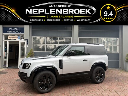 Land Rover Defender 0