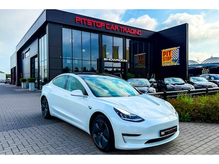 Tesla Model 3 0