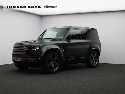Land Rover Defender 0