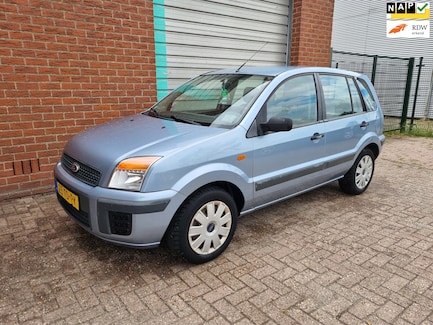Ford Fusion 0