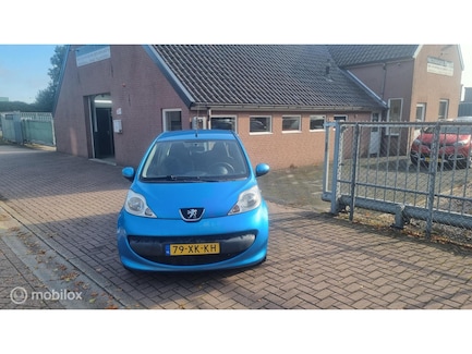Peugeot 107 0