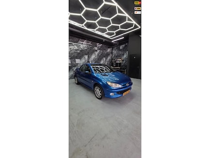 Peugeot 206 0