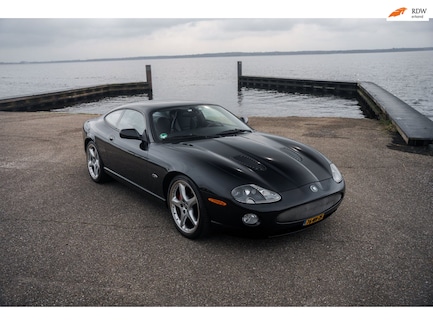 Jaguar XKR 0