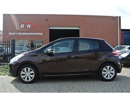 Peugeot 208 0