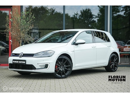 Volkswagen E-Golf 0