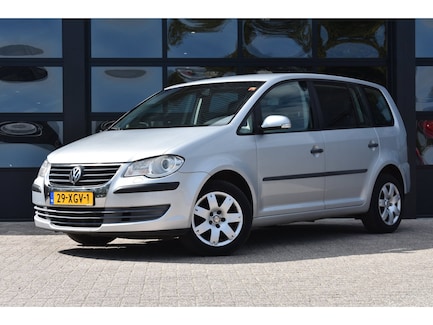 Volkswagen Touran 0