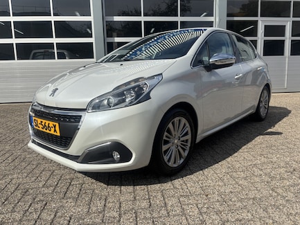 Peugeot 208 0