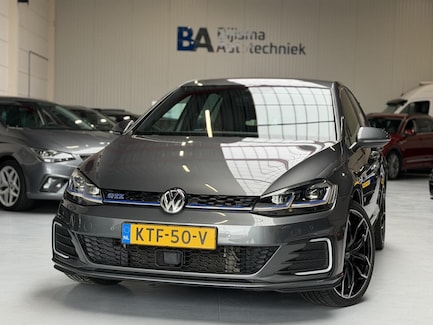 Volkswagen Golf 0