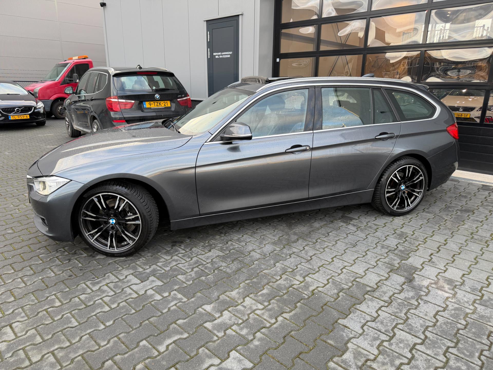 Bekijk 38 BMW 3-Serie 328i occasions - AutoTrack