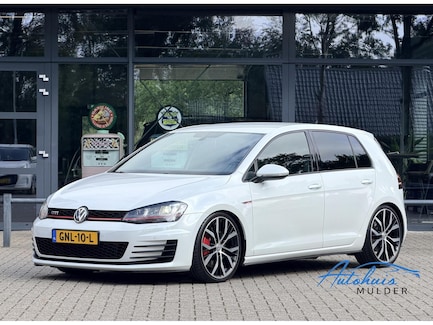 Volkswagen Golf 0