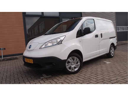 Nissan E-NV200 0