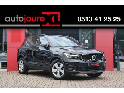Volvo XC40 0