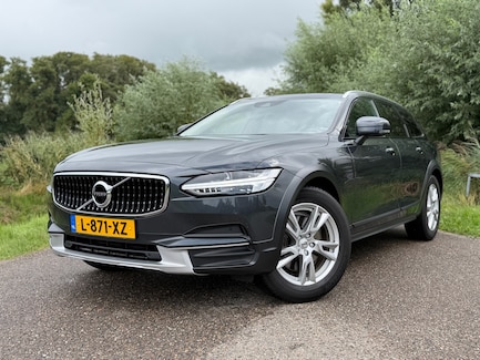 Volvo V90 Cross Country 0